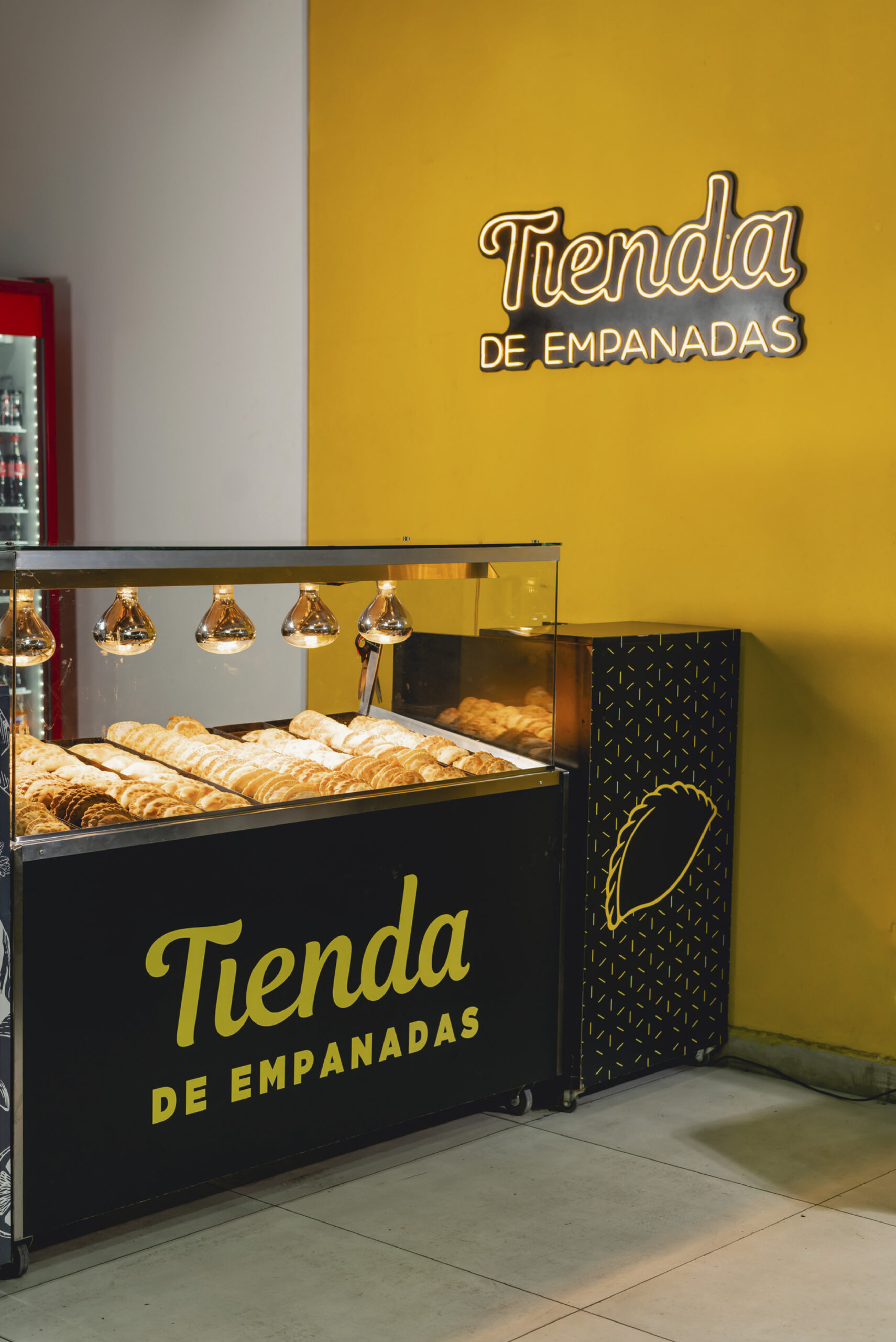 Fotos tienda de empanadas-01